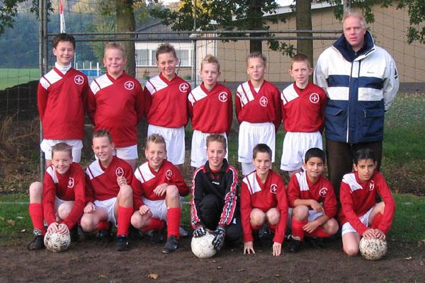 BAS D3 seizoen 2003/2004 (foto: Tineke Stuifzand)