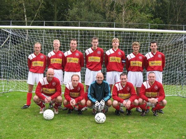 BAS 4 seizoen 2004/2005 (foto: Tineke Stuifzand)