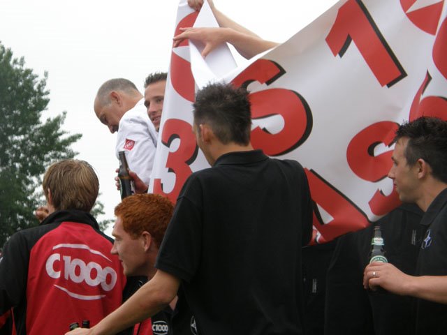 Feest bij BAS Voetbal: 1e promoveert